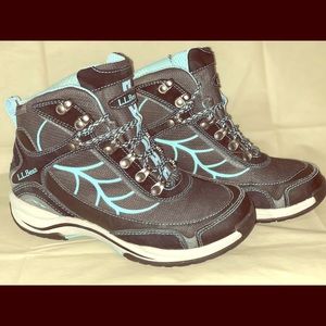 Women’s LL Bean cold weather snow boots